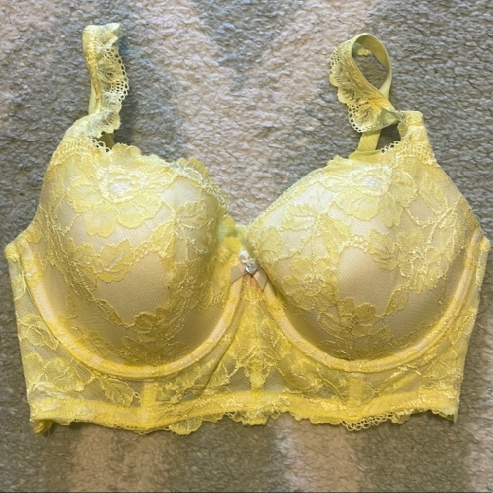 Victorias Secret Body by Victoria Yellow Lace Lined Demi Bra